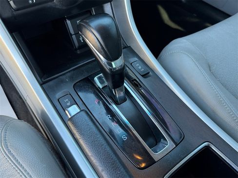 Used 2015 Honda Accord Touring image 28