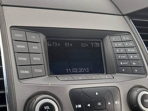 Used 2014 Ford Taurus SEL FWD image 11