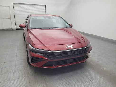 Used 2024 Hyundai Elantra SEL w/ Convenience Package FWD image 14