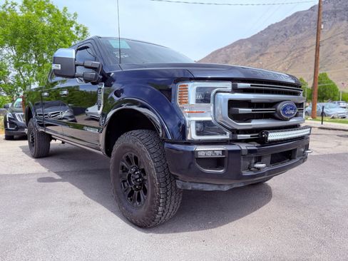 Used 2022 Ford F350 Platinum w/ Tremor Off-Road Package AWD/4WD image 15