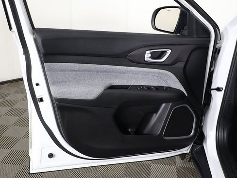 Used 2022 Jeep Compass Latitude w/ Convenience Group image 21