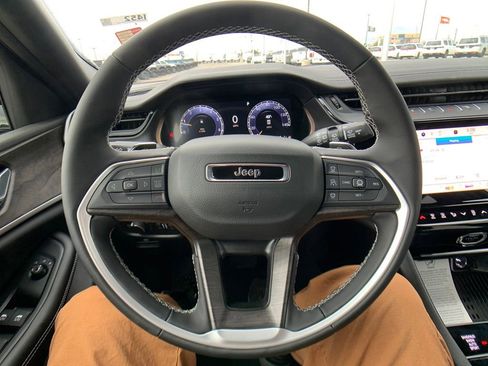 New 2026 Jeep Grand Cherokee L 4WD image 15