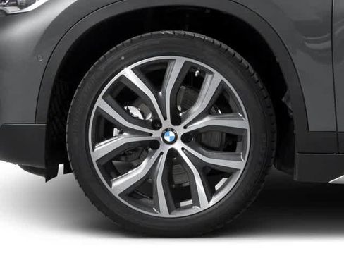 Used 2017 BMW X1 xDrive28i image 11