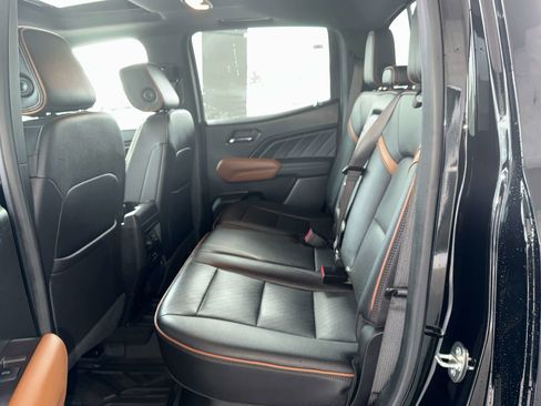 Used 2023 GMC Canyon AT4 w/ AT4 Premium Package AWD/4WD image 11
