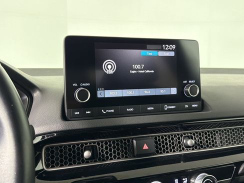 Used 2023 Honda Civic Sport image 23