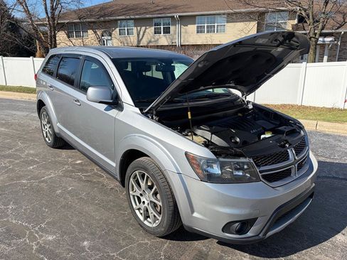 Used 2015 Dodge Journey R/T w/ Flexible Seating Group image 21