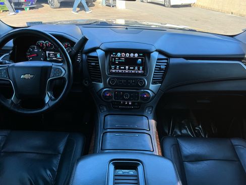 Used 2019 Chevrolet Suburban Premier image 15
