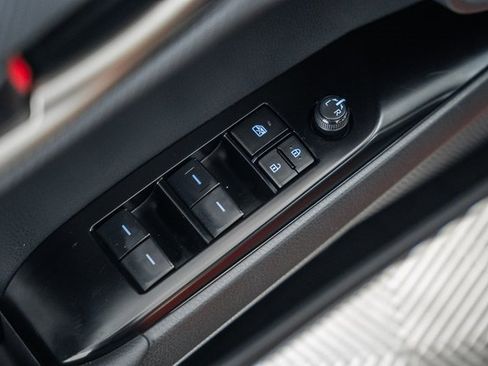 Certified 2025 Toyota Camry SE image 39