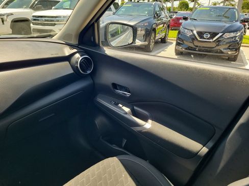 Used 2023 Nissan Kicks SV FWD image 13