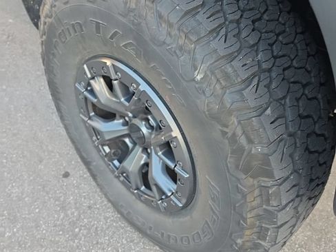 Used 2022 Ford F150 Raptor w/ Raptor 37 Performance Package AWD/4WD image 14