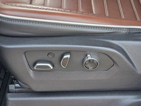 Used 2023 GMC Sierra 1500 Denali Ultimate image 16