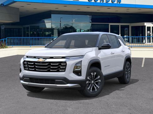 New 2026 Chevrolet Equinox LT w/ Convenience Package II image 6