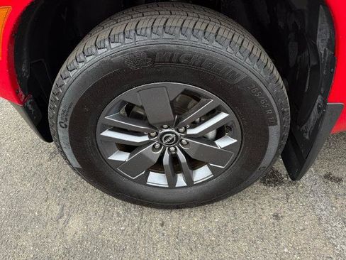 Certified 2025 Nissan Frontier SV RWD image 8