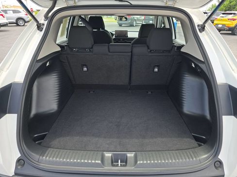 Certified 2025 Honda HR-V LX image 17