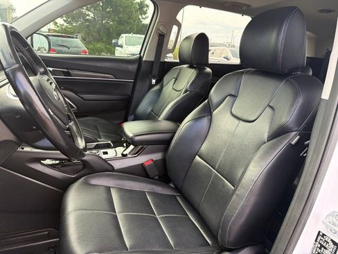 Used 2021 Kia Telluride EX w/ EX Premium Package AWD/4WD image 37