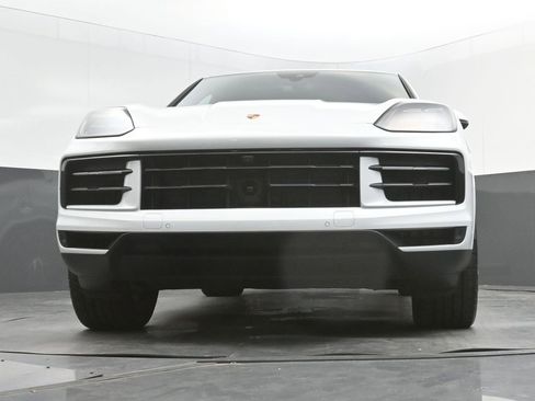 Used 2026 Porsche Cayenne Coupe AWD/4WD image 42