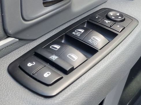 Used 2015 RAM 1500 Big Horn image 11