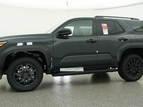 New 2026 Toyota 4Runner SR5 AWD/4WD image 27