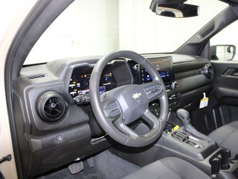 Used 2024 Chevrolet Colorado W/T image 33