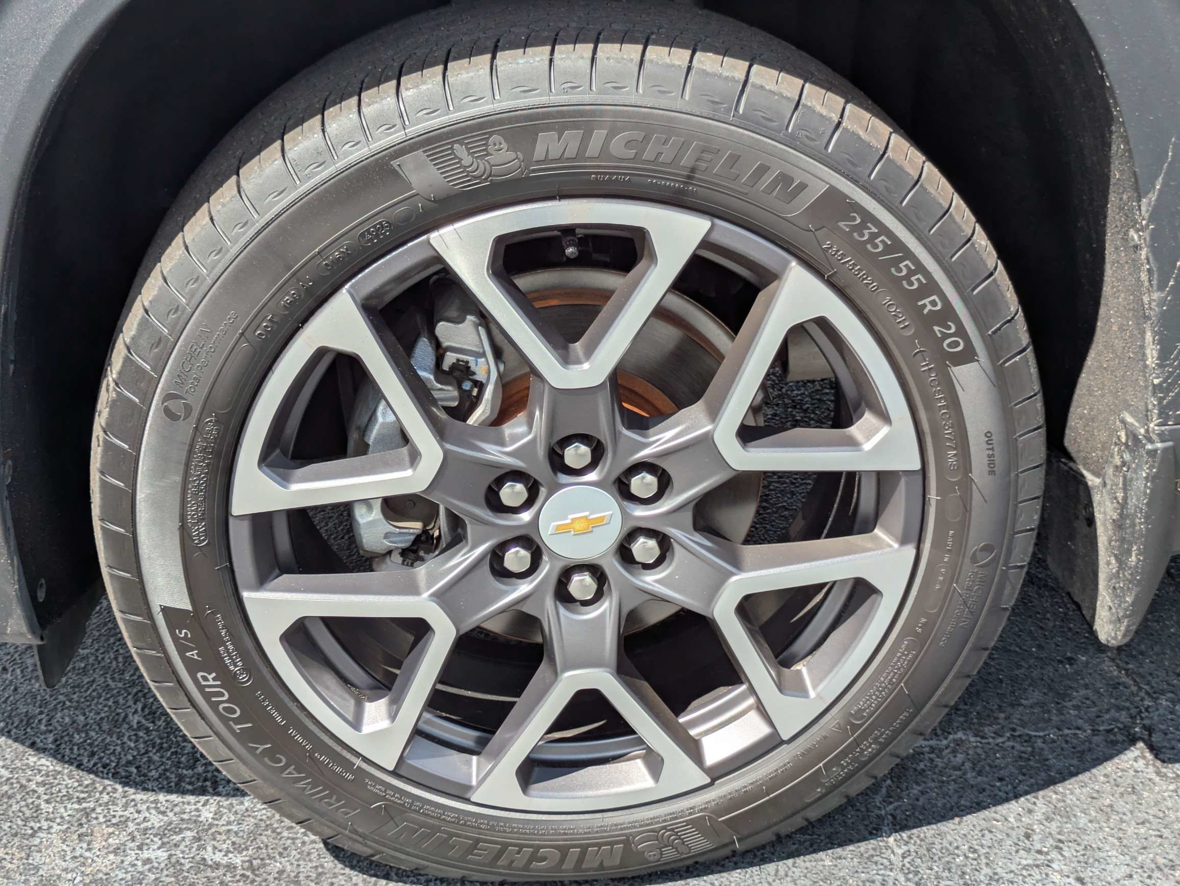 Used 2025 Chevrolet Traverse LT FWD image 33