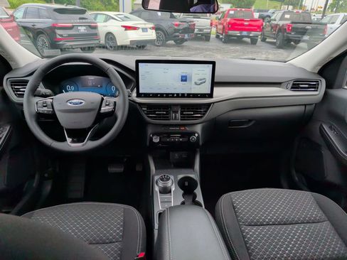 Certified 2023 Ford Escape Active w/ Tech Pack #2 FWD image 2