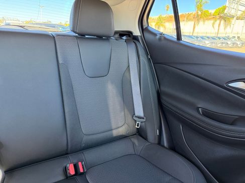 Used 2025 Buick Encore GX Preferred image 35