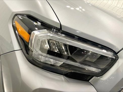 Certified 2021 Toyota Tacoma Limited image 28