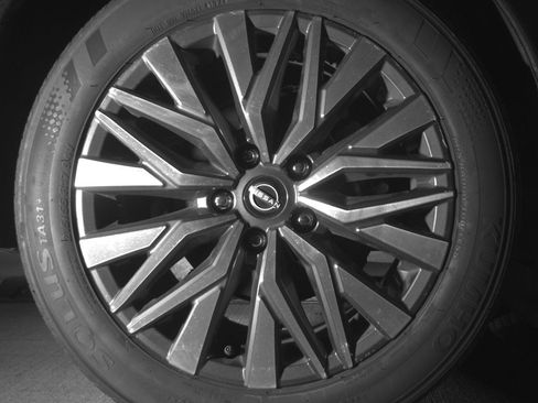 Used 2025 Nissan Altima 2.5 SV image 15