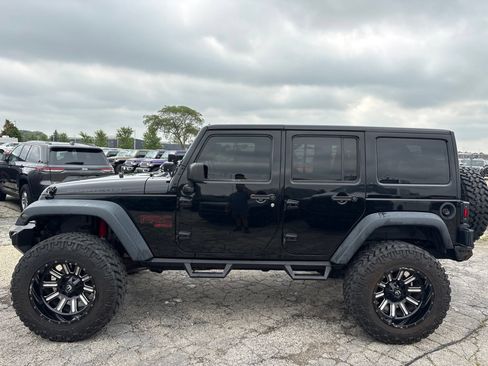 Used 2018 Jeep Wrangler Unlimited Rubicon w/ Cold Weather Group AWD/4WD image 9