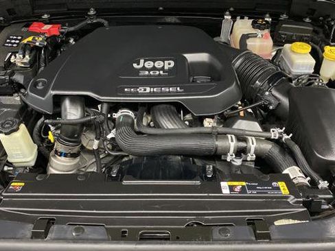 Used 2022 Jeep Wrangler Unlimited Sport w/ Sun And Sound Package AWD/4WD image 27
