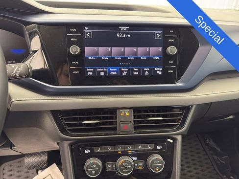 Used 2024 Volkswagen Taos SE image 19