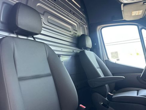 New 2025 Mercedes-Benz Sprinter 2500 image 15