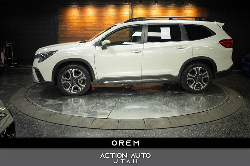 Used 2023 Subaru Ascent Limited AWD/4WD image 1