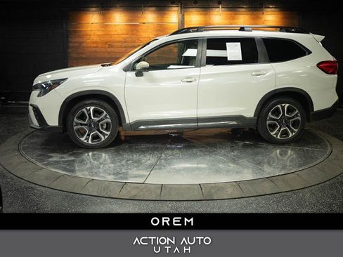 Used 2023 Subaru Ascent Limited AWD/4WD image 1