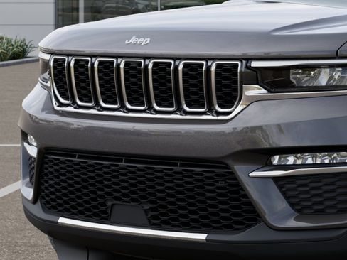 New 2025 Jeep Grand Cherokee Limited image 11
