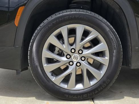 Used 2025 Buick Enclave Preferred FWD image 11