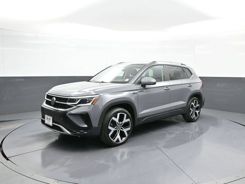 Used 2023 Volkswagen Taos SEL AWD/4WD image 10