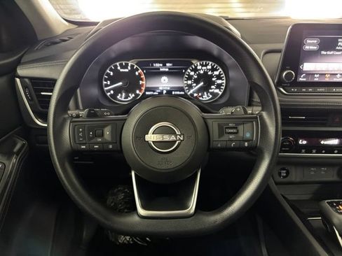 Used 2024 Nissan Rogue SV AWD/4WD image 16
