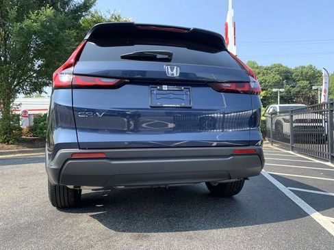 Used 2024 Honda CR-V EX image 7