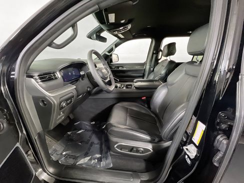 Used 2022 Jeep Wagoneer Series II image 21