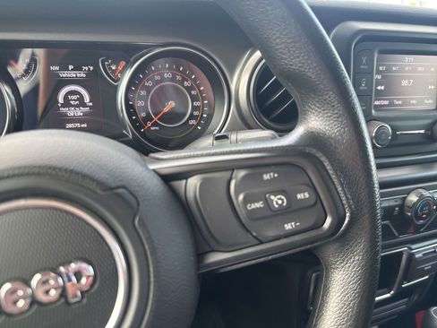 Used 2021 Jeep Wrangler Unlimited Sport AWD/4WD image 31