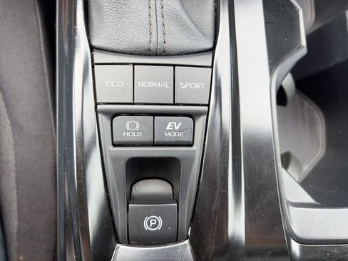 Used 2025 Toyota Camry LE FWD image 20