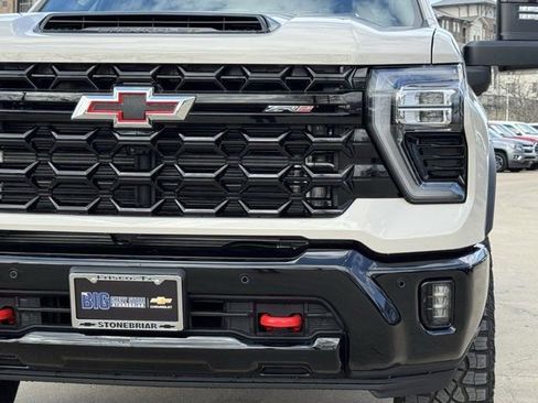 Used 2026 Chevrolet Silverado 2500 ZR2 image 10