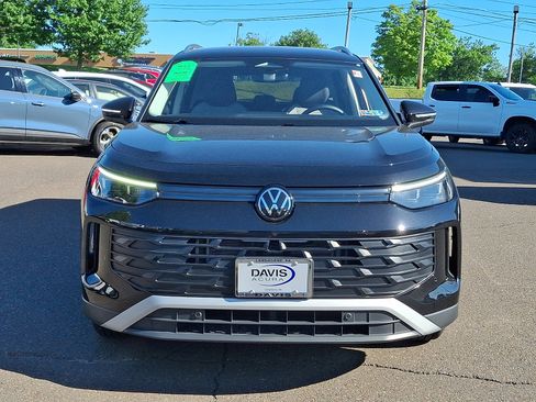 Used 2025 Volkswagen Tiguan S AWD/4WD image 2