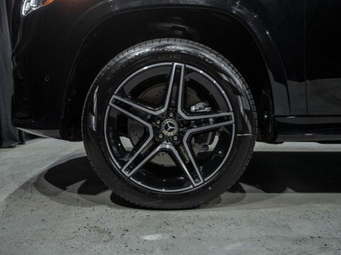 Certified 2025 Mercedes-Benz GLS 450 4MATIC image 7
