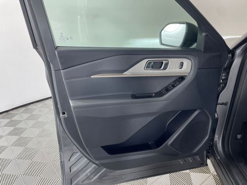 New 2026 Ford Explorer Active AWD/4WD image 5