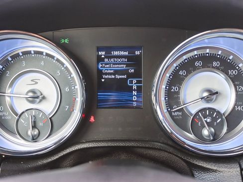 Used 2014 Chrysler 300 S image 46