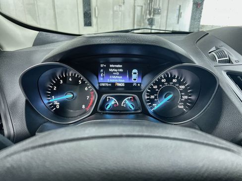 Used 2019 Ford Escape SE FWD image 17