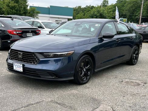 Used 2025 Honda Accord SE image 2