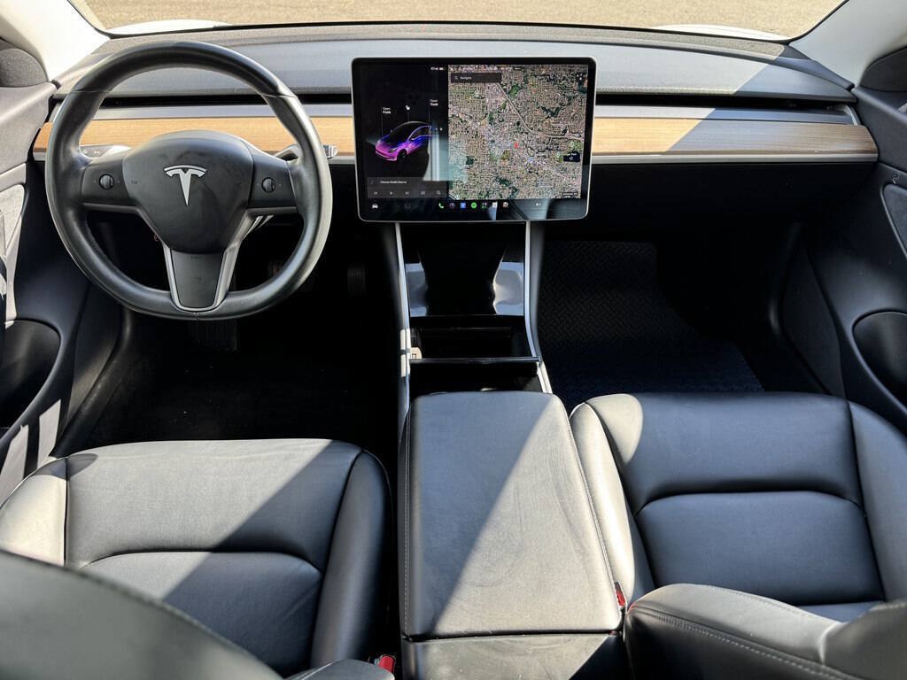 Used 2019 Tesla Model 3 RWD image 12